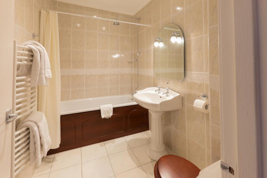 The Cedars Guest House 다눈 외부 사진